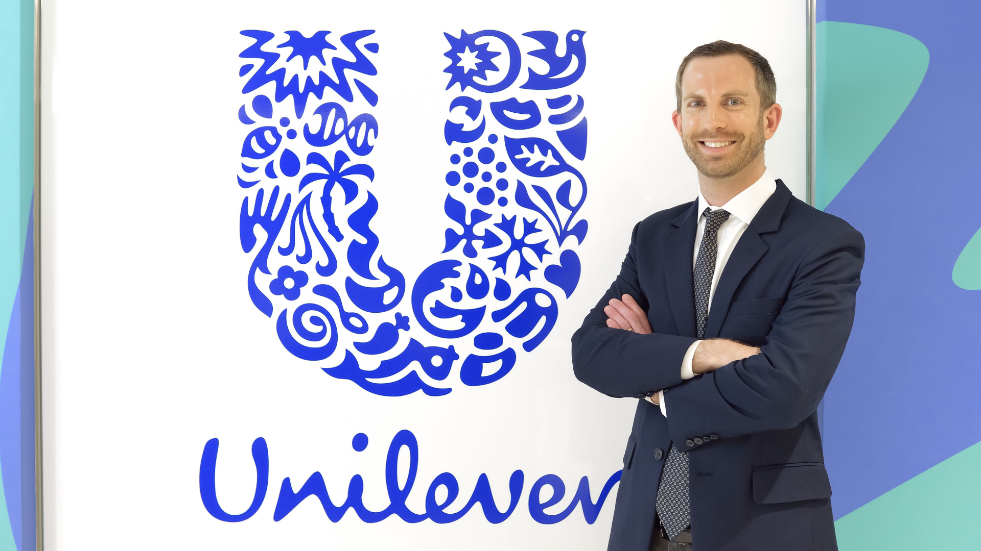 社長　エド・ブリオラ